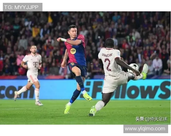 大牌足球球星亲密合影汇聚全球传奇瞬间彰显足坛荣耀